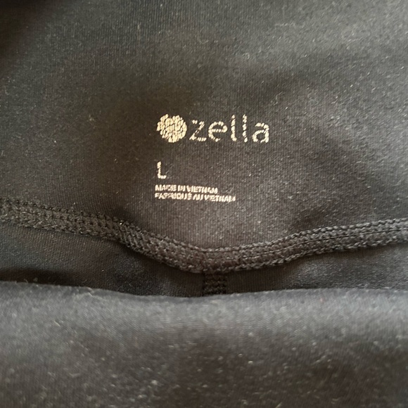 Women Black Leggings - Picture 2 of 3